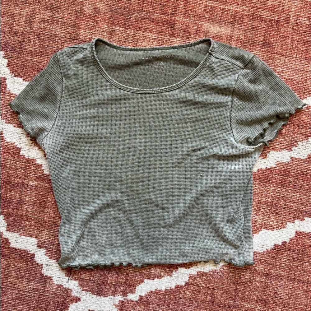 American Eagle- size medium- grey crop top
